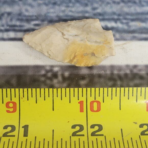 Vintage WI / ILL arrow head white/cream with brown spots - Picture 4 of 5